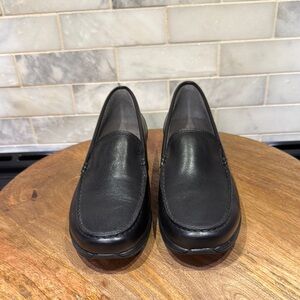 Rockport A13419 Women’s Black Leather Loafers Worn Once